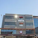 Pause 酒店 Serdivan